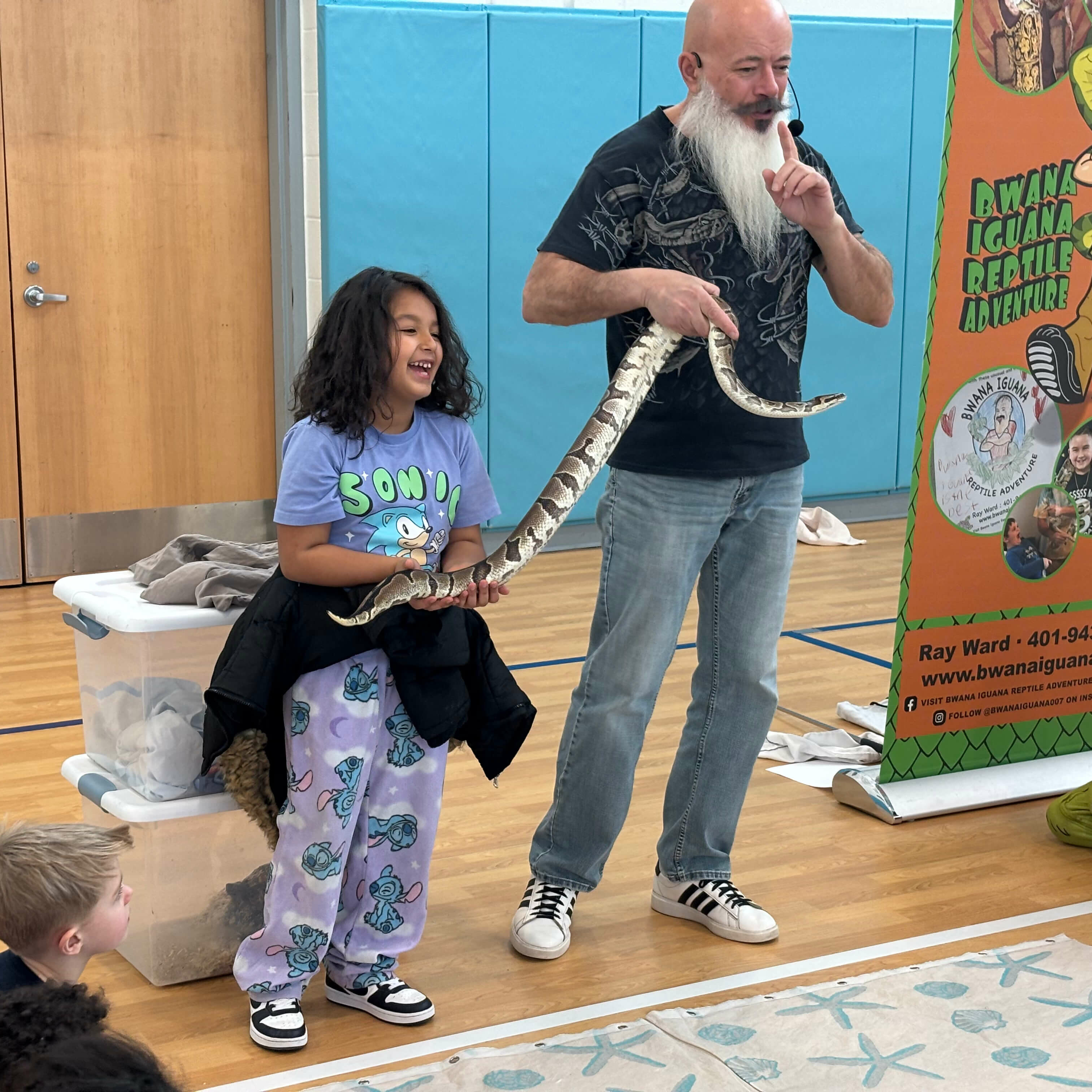 bwana iguana enrichment
